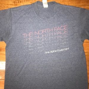 🌟the north face tee🌟
